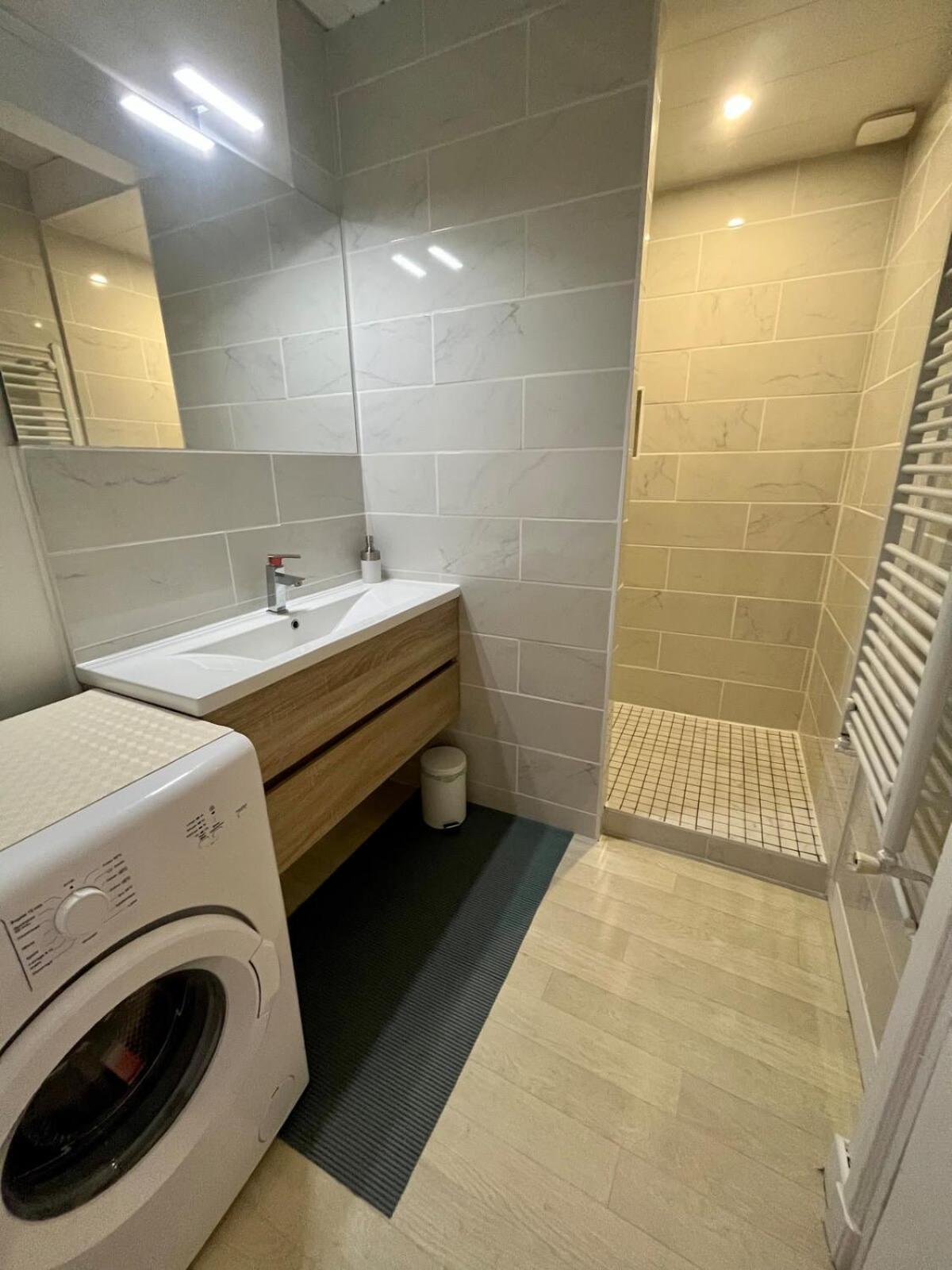 Joli Appartement Proche Centre Лорьян Экстерьер фото